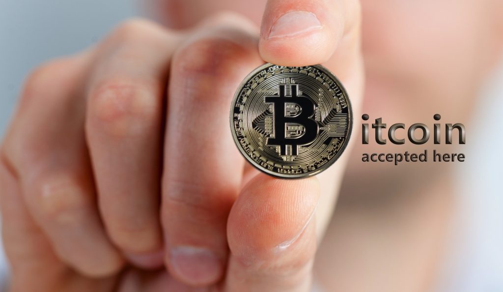 Bitcoin-accepted-here-cryptos